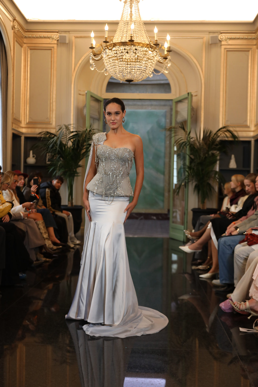 فستان لونيلا