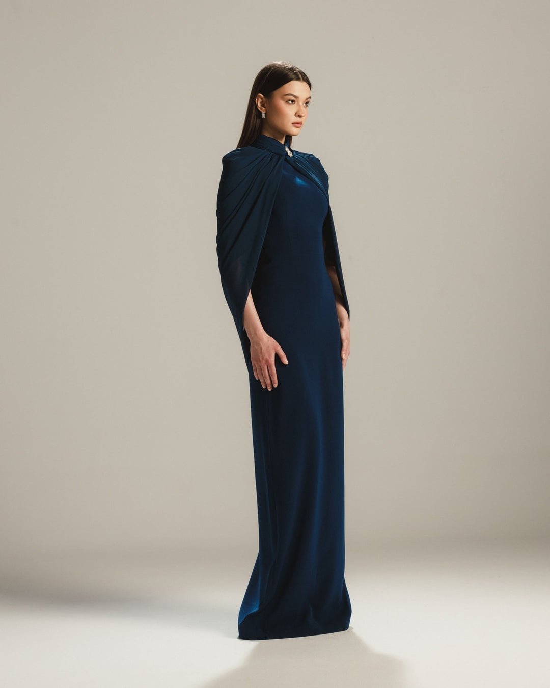 فستان إيسوريا