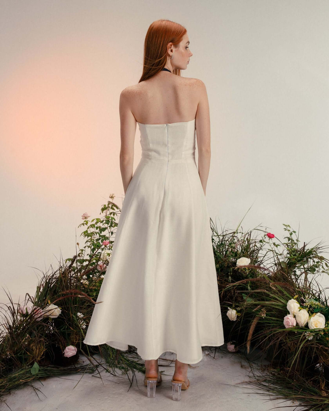 فستان من الكتان بدون أكمام