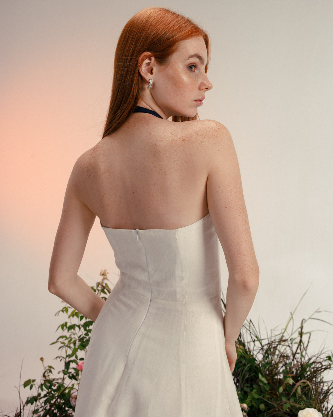 فستان من الكتان بدون أكمام