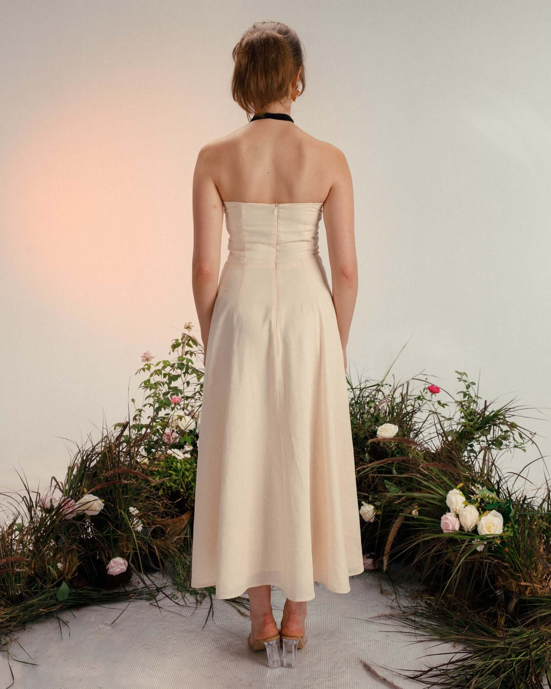 فستان من الكتان بدون أكمام