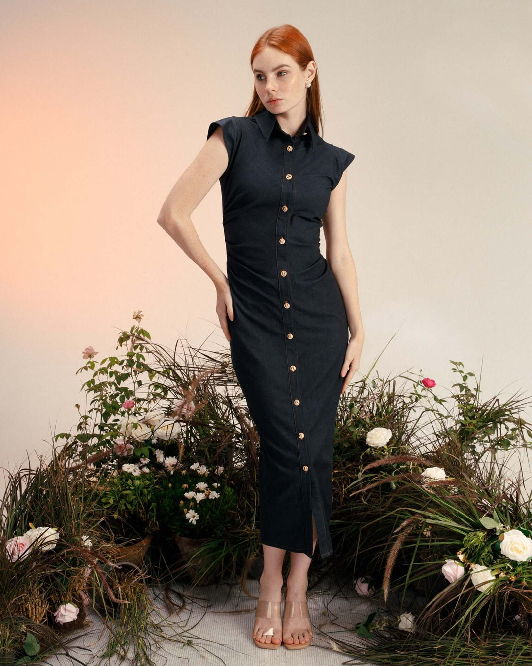 فستان جينز ميدي بدون أكمام