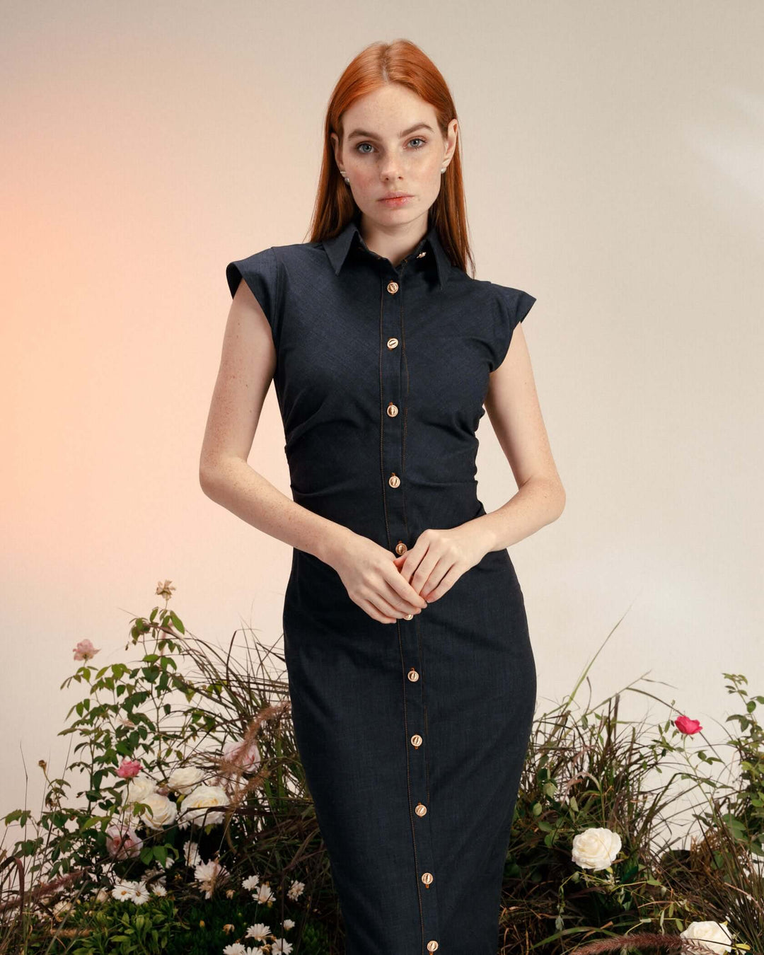 فستان جينز ميدي بدون أكمام