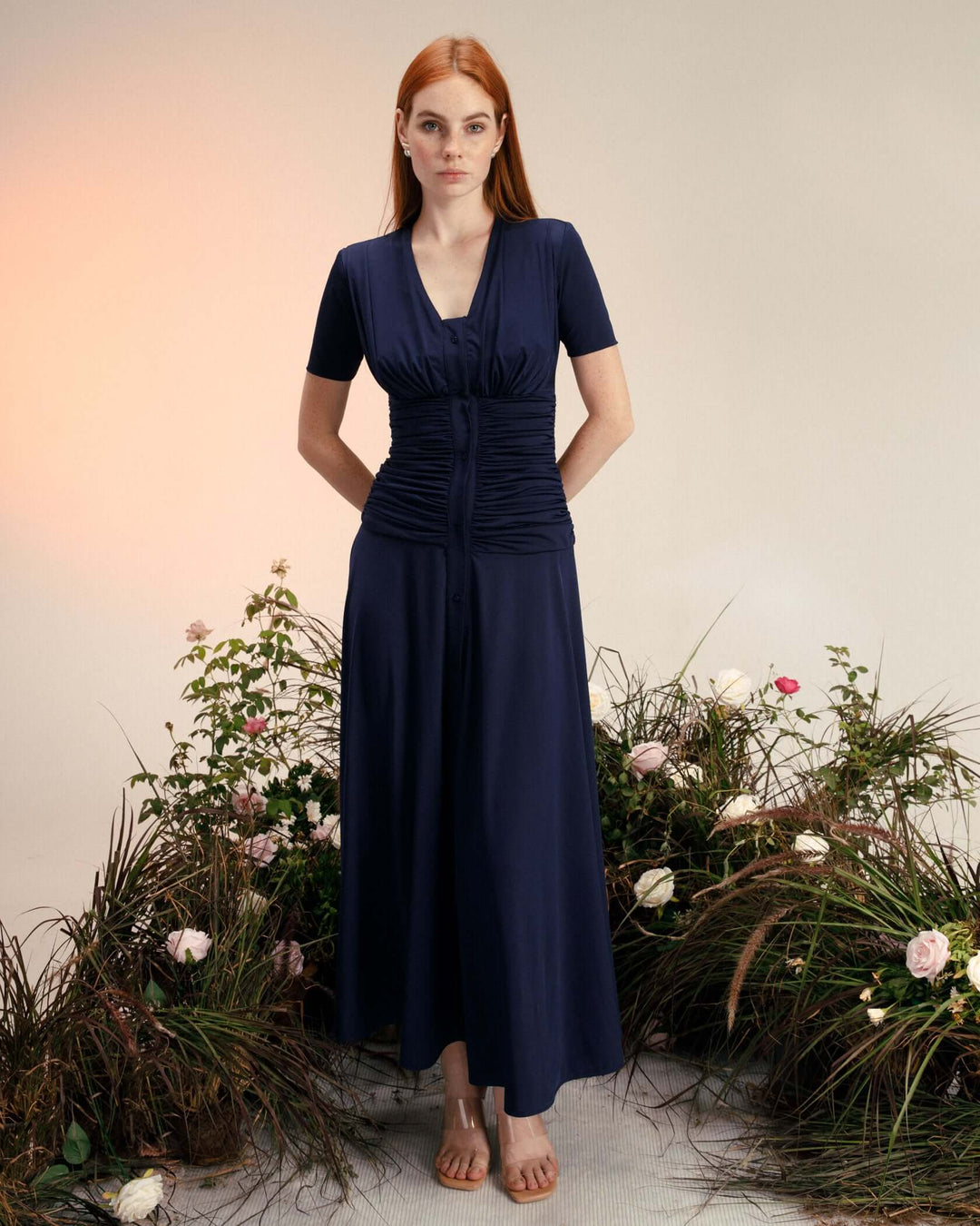 فستان بيوني ميدي