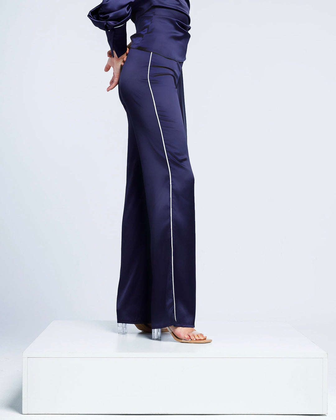 SATIN WIDE LEG PANTS WITH STRIPE IN NAVY