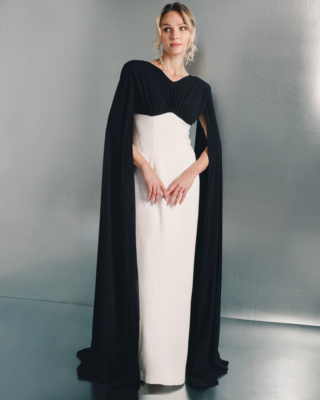 فستان لانا كيب بدون أكمام