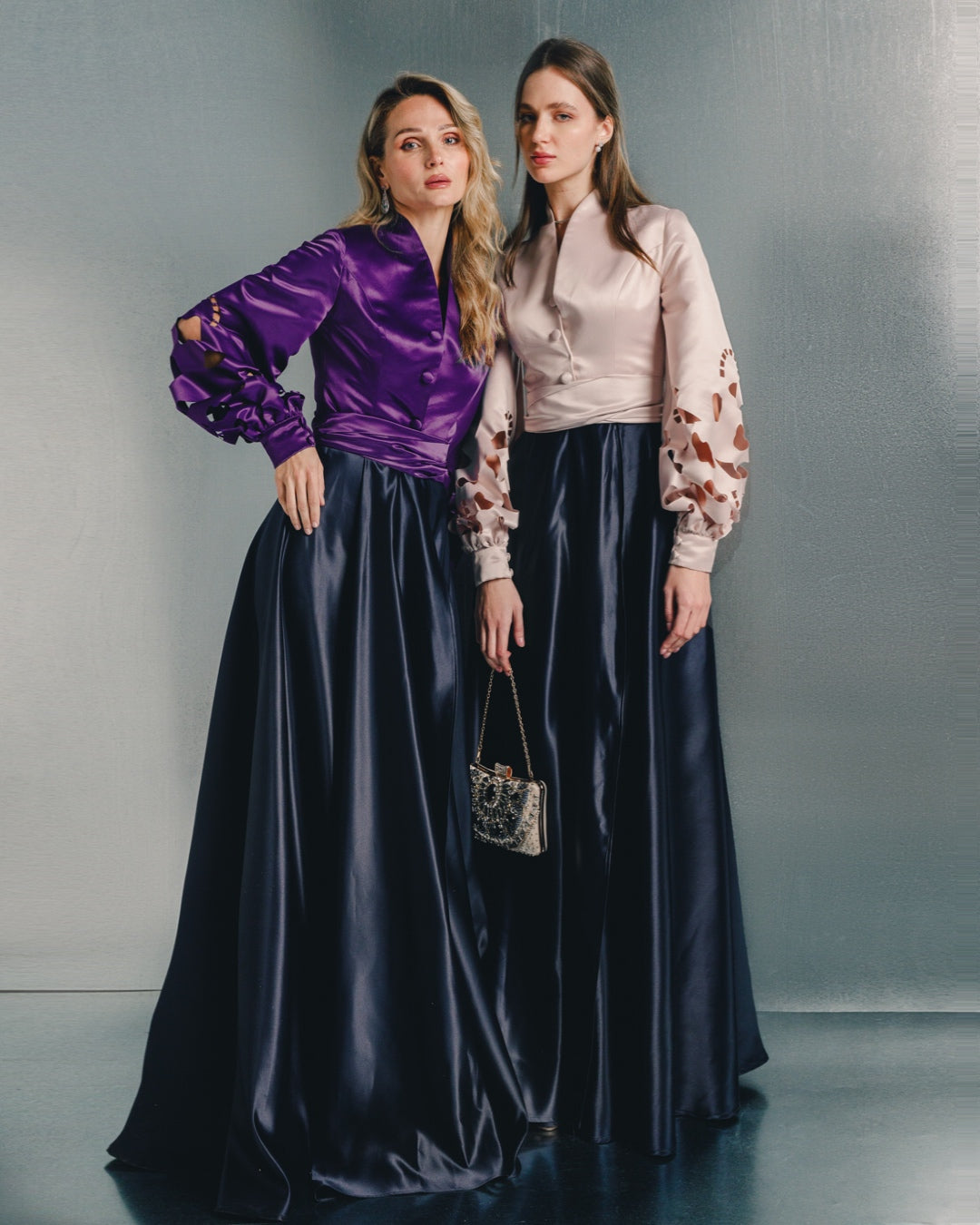 فستان كاردي بأكمام طويلة وياقة عالية