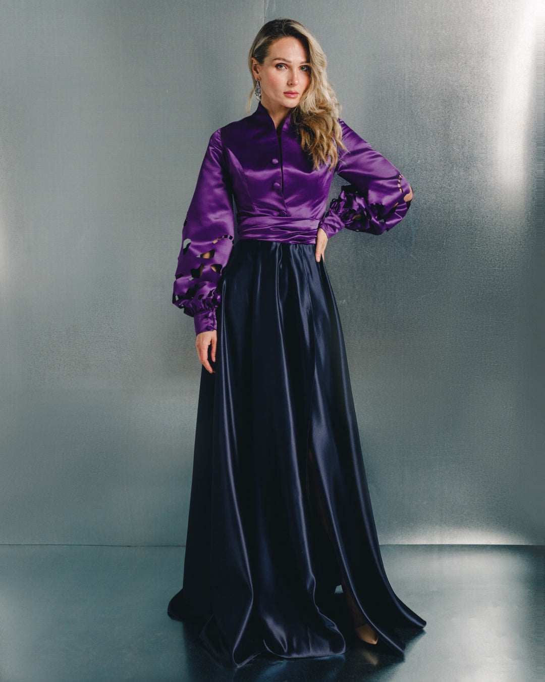 فستان كاردي بأكمام طويلة وياقة عالية