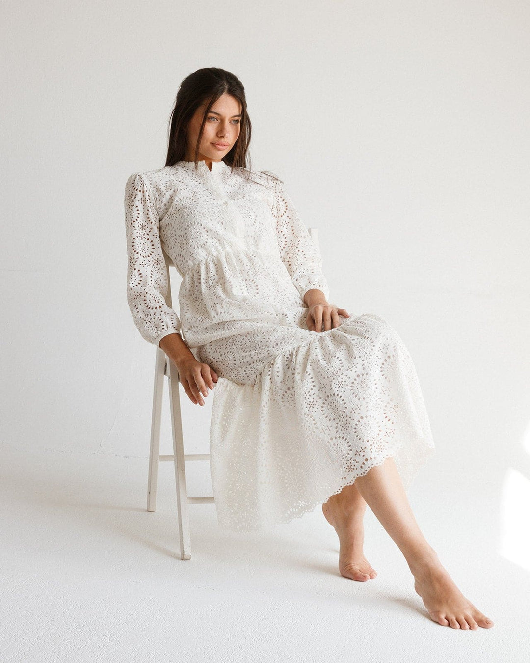 فستان التطريز الطويل