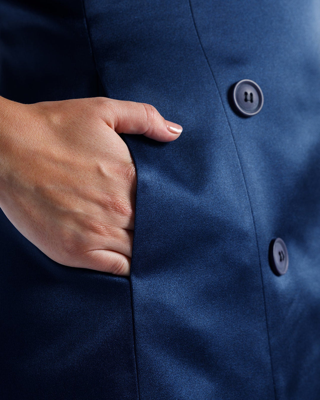 فستان بليزر مع تنورة مثنية