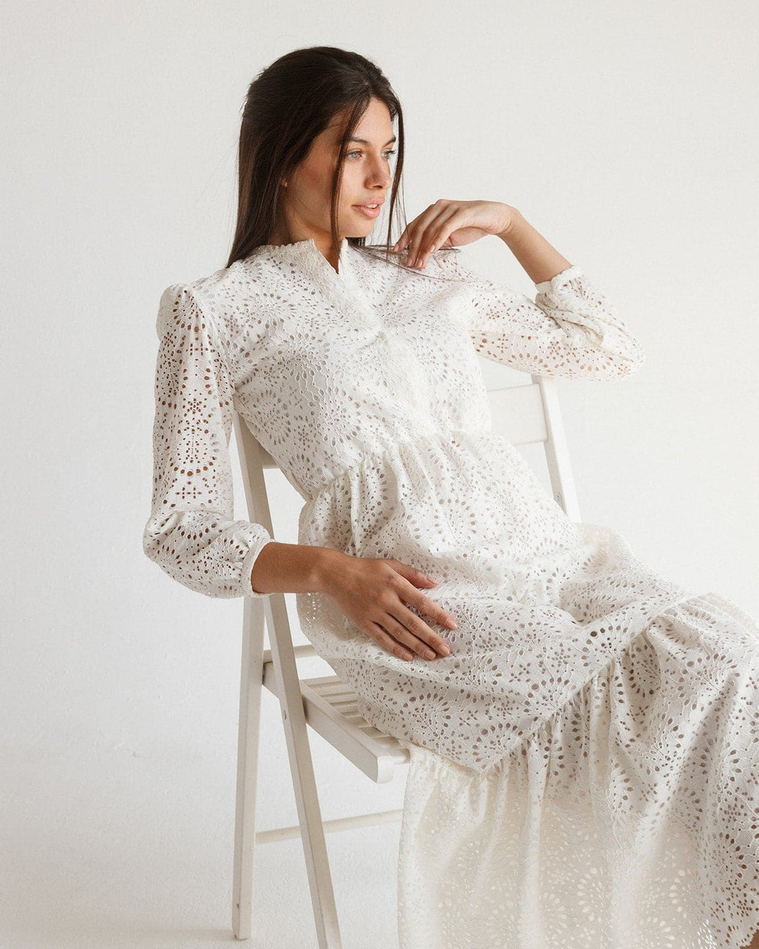 فستان التطريز الطويل