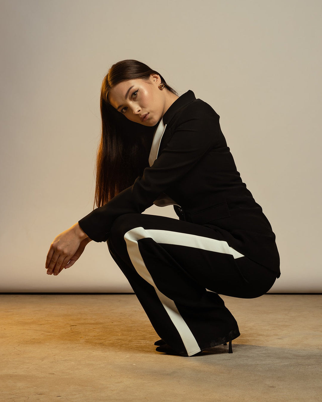 WIDE LEG PANTS WITH SIDE STRIPE IN BLACK