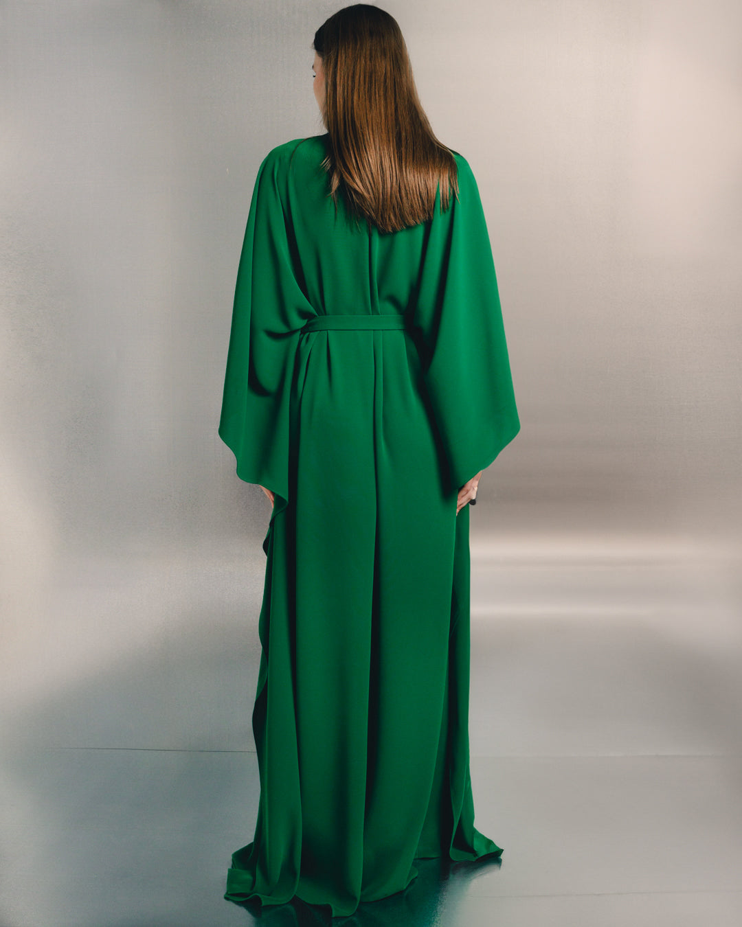 فستان بأكمام جناح الخفاش من لوريا