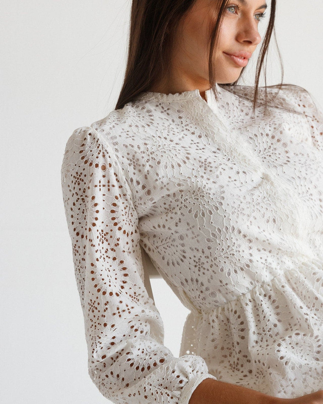 فستان التطريز الطويل