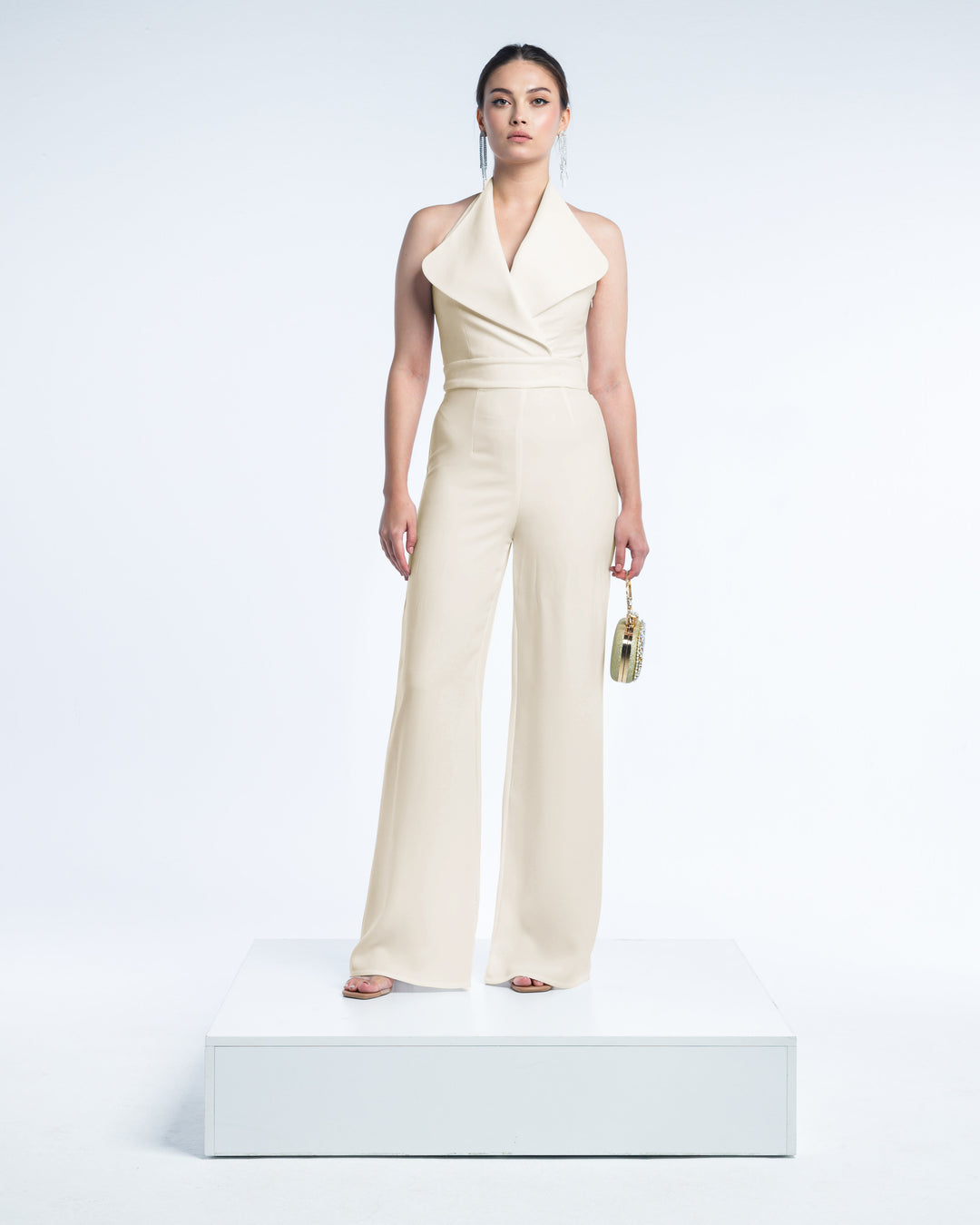 بدلة فاليريا