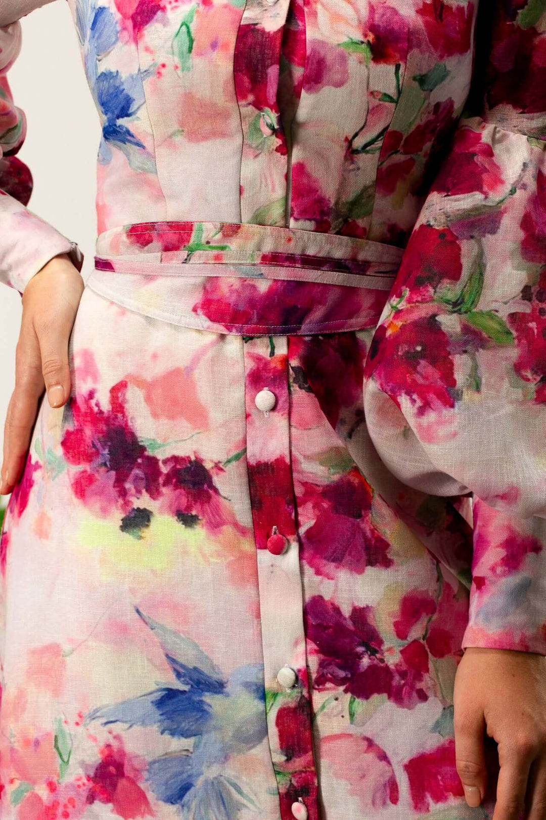 بلوزة حرير غير تقليدية