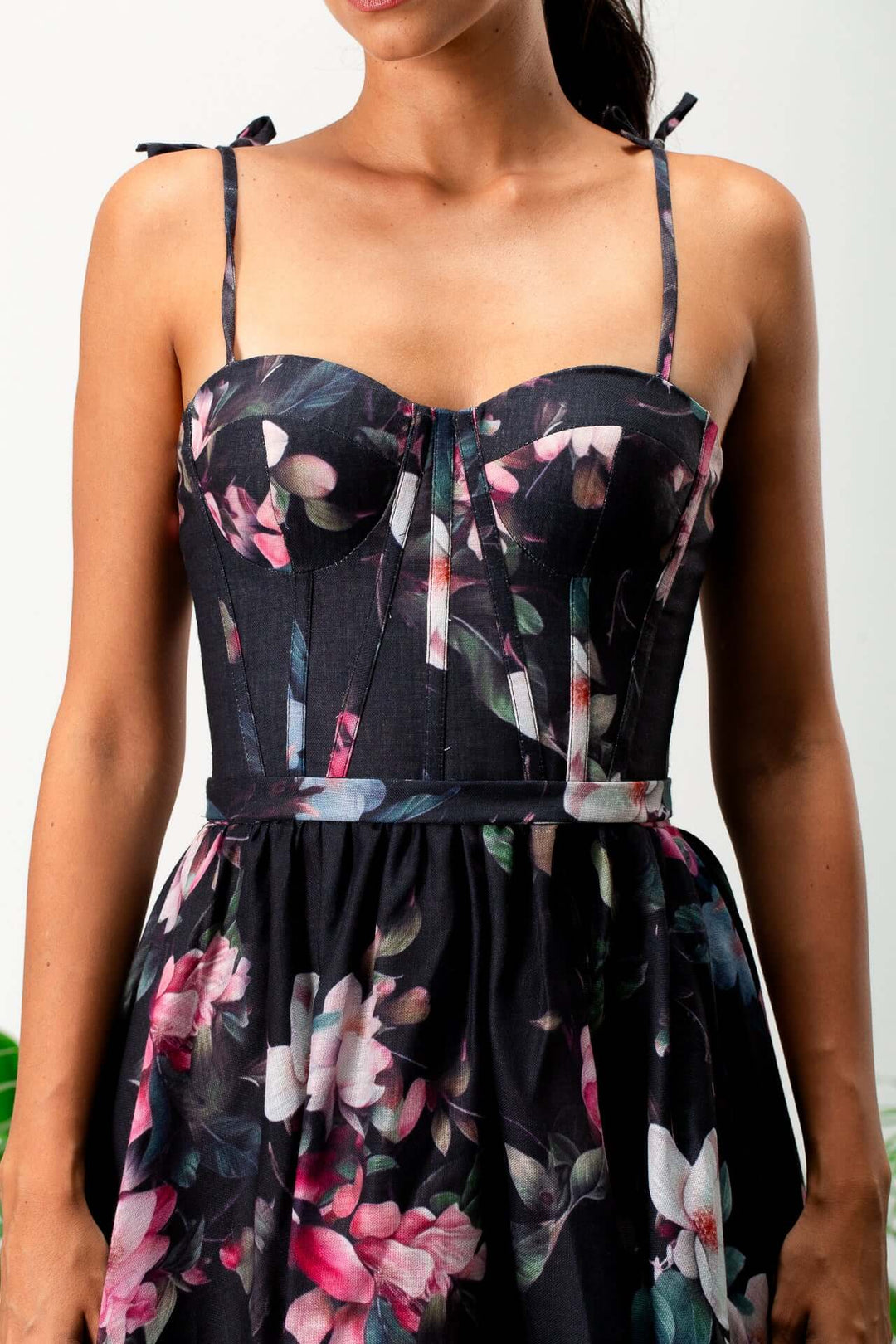 بلوزة حرير غير تقليدية