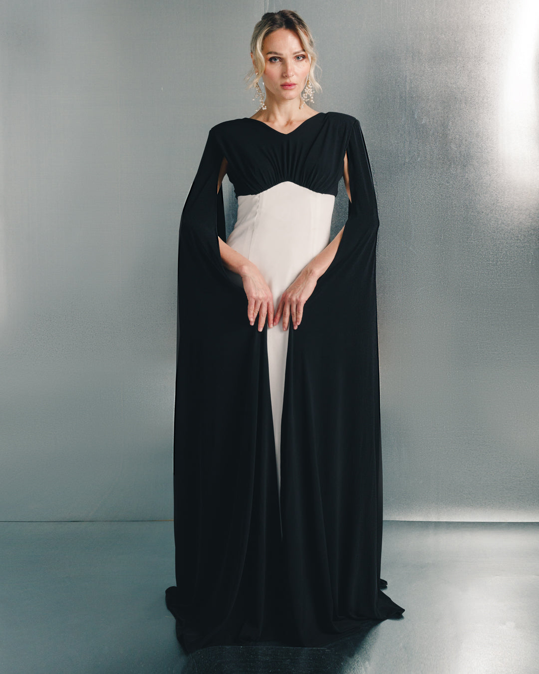 فستان لانا كيب بدون أكمام