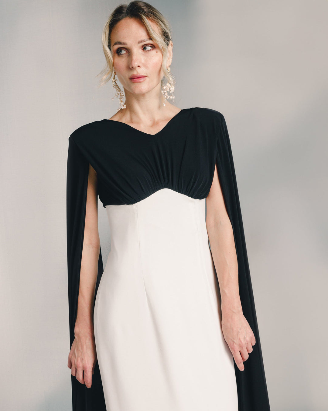 فستان لانا كيب بدون أكمام