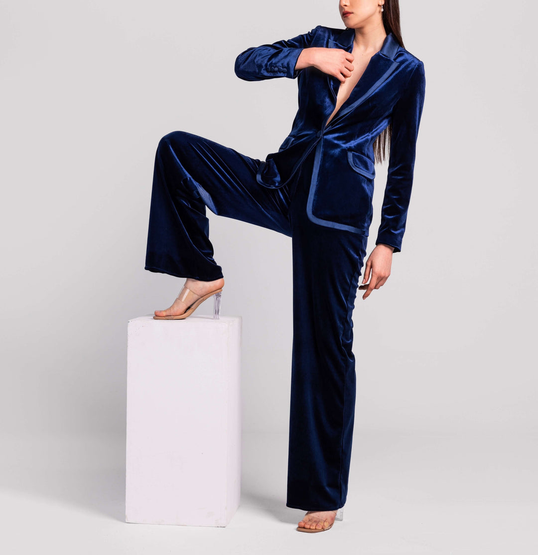 مجموعة البدلة المخملية