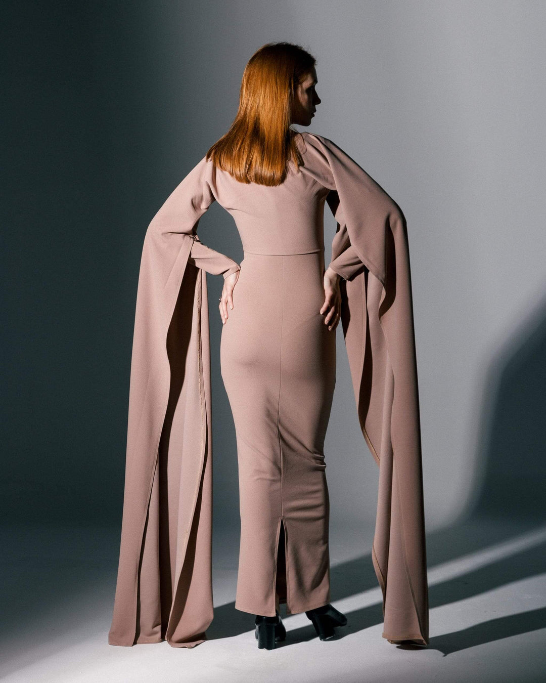 فستان الكاب إليانا