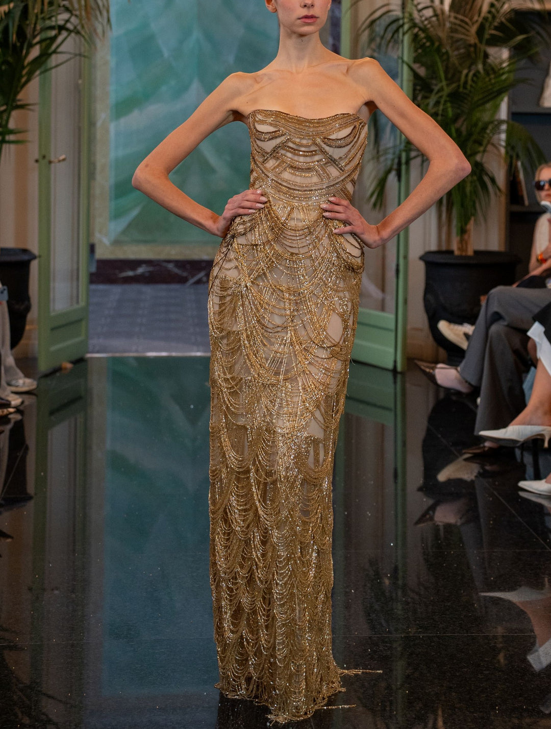 فستان فيورا